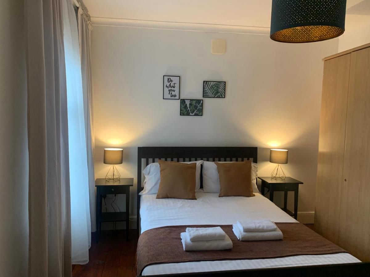 Unique 2 Bedroom Apartment In London/ Excel / Olympic City Close To Central Line Tube Station With Gated Parking Space Exterior foto